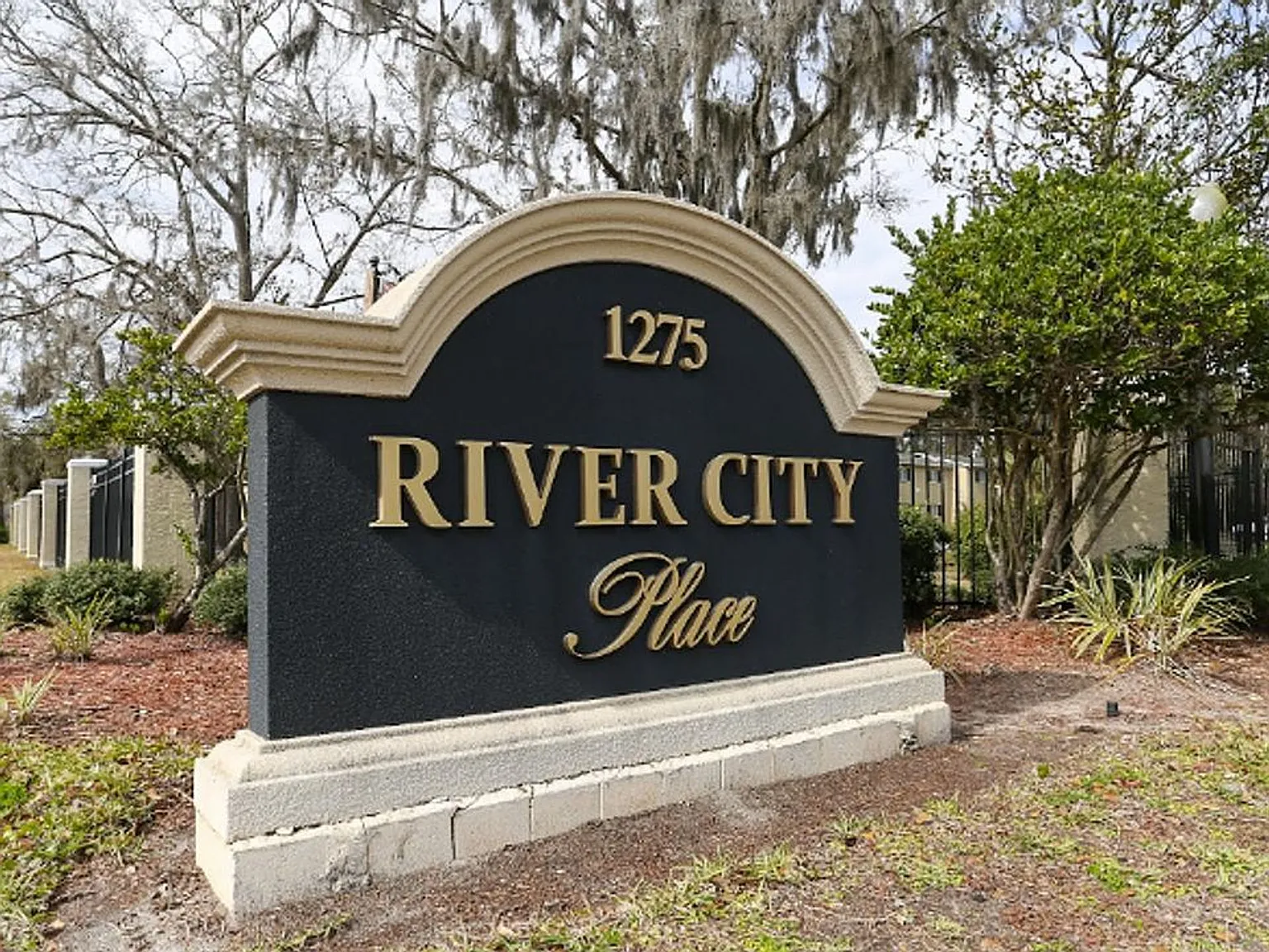 River City Place — Photo 1