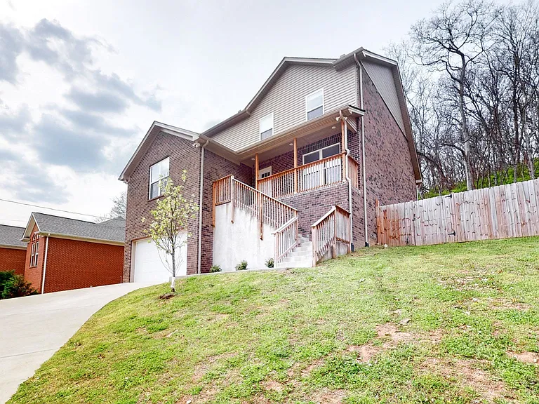213 Indian Summer Ct — Photo 2
