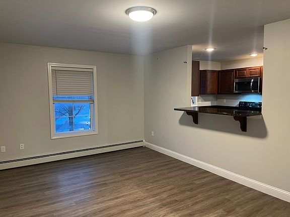 5th image of 35 Main St Suite 1