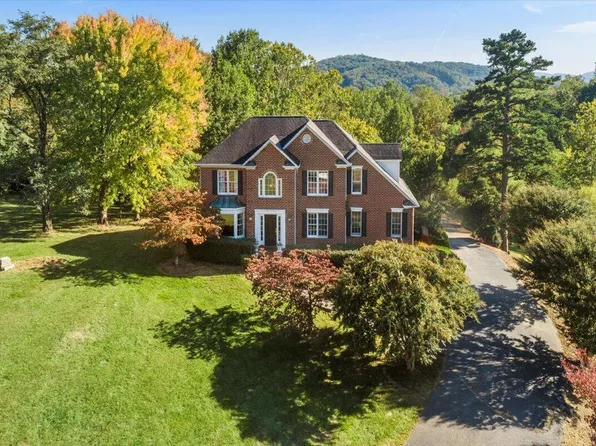 5156 Burnt Quarter Dr, Vinton, VA 24179