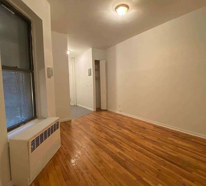 1st image of 361 E 10th St APT 26