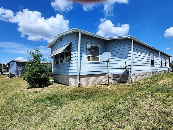 4th image of 44 Country Ln