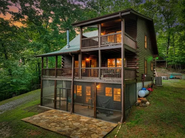 782 Scenic Mountain View Rd, Blue Ridge, GA 30513