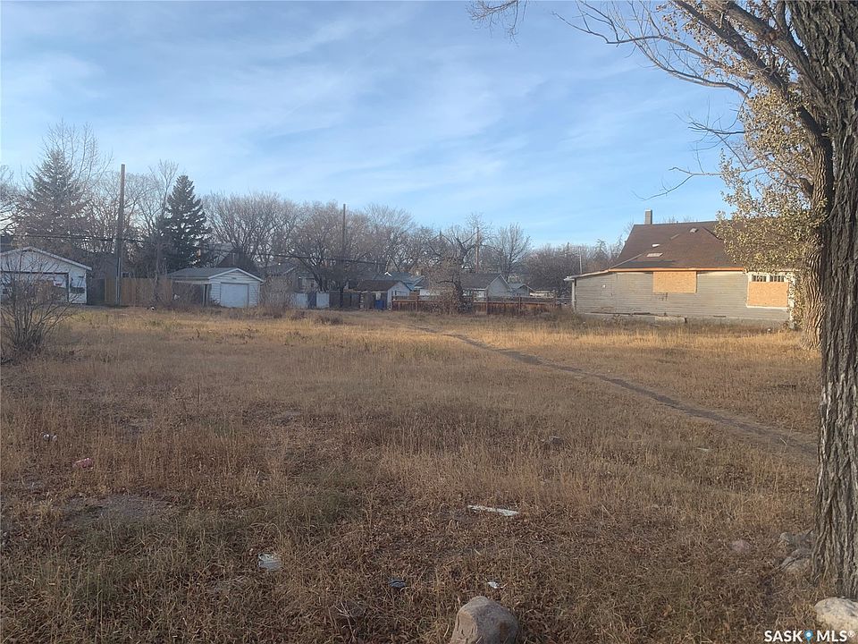 2nd image of 1252 Retallack Street