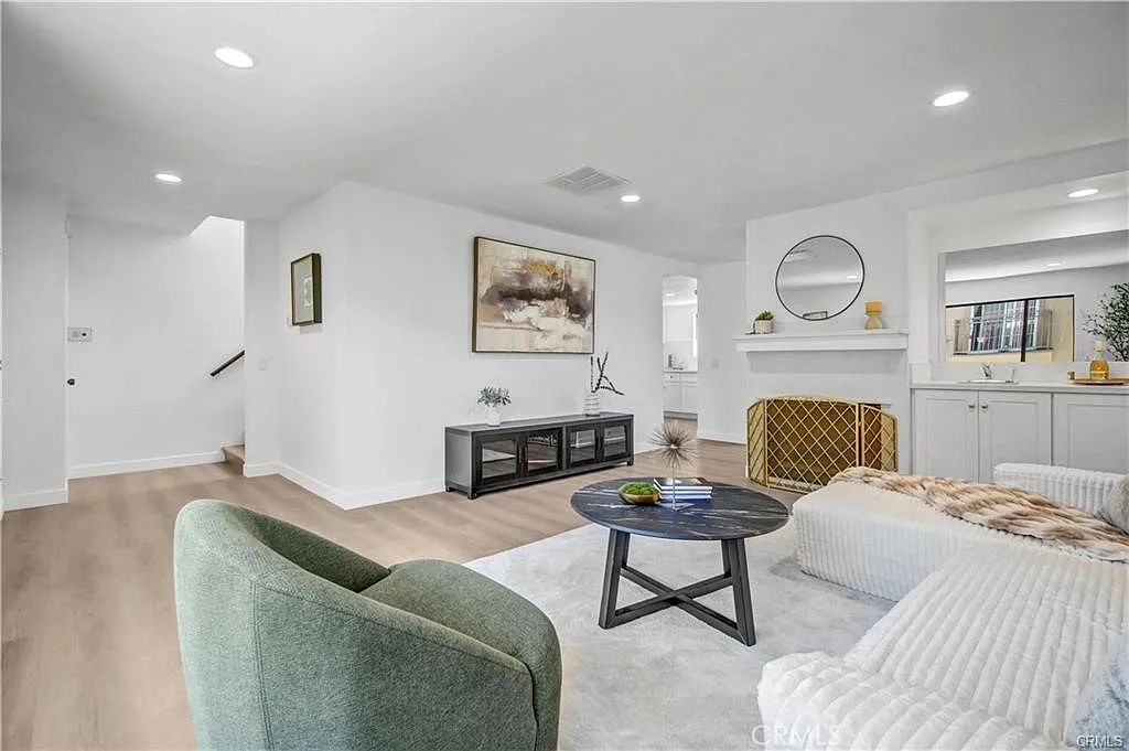 3 bed, 1449 sqft, $3,500 — Photo 4
