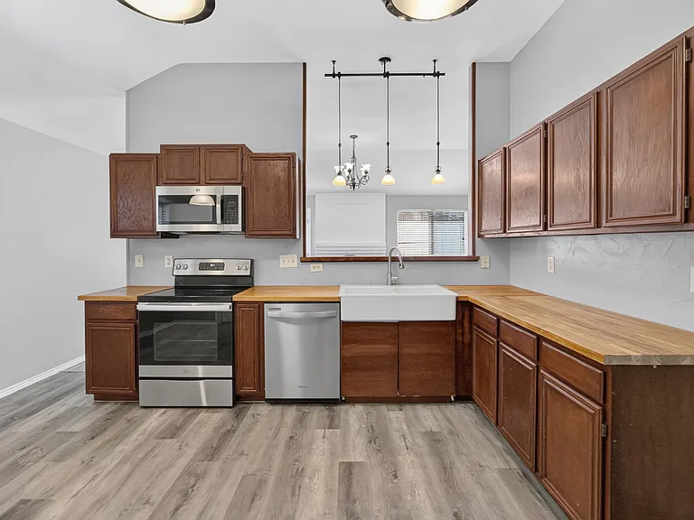 6318 Brookcrest Dr — Photo 12