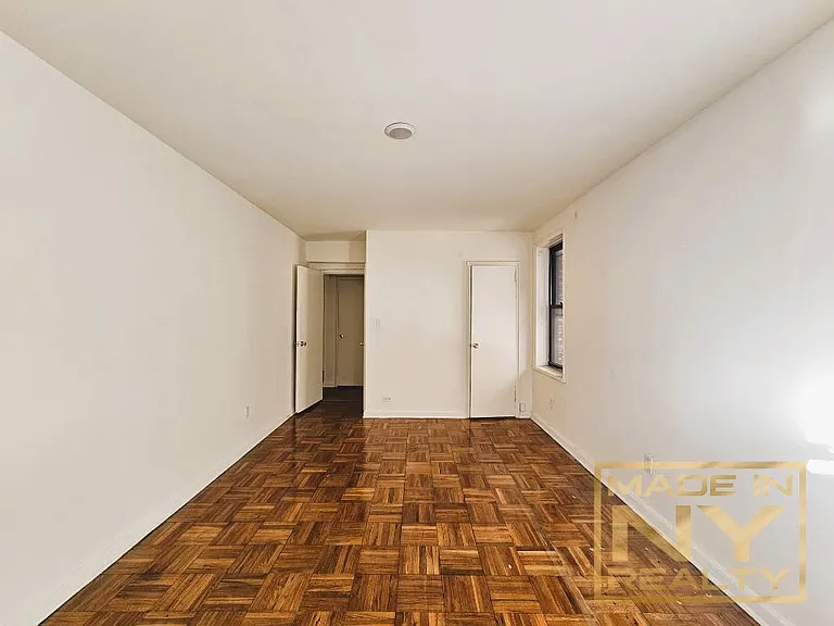 66-20 Wetherole St #6M — Photo 9
