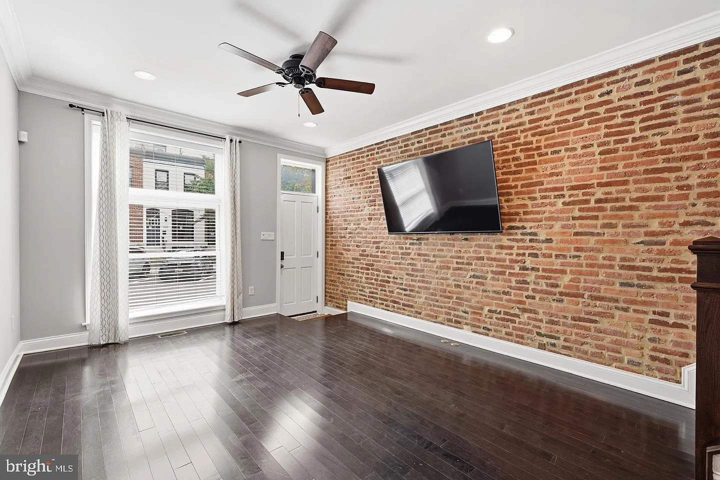 4 bed, 3.0 bath, 1750 sqft, $2,900 — Photo 3