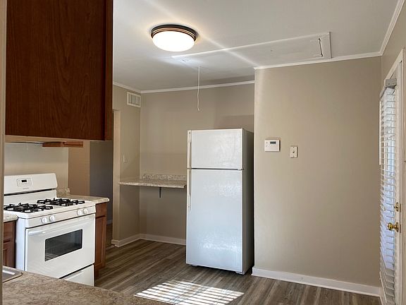 4th image of 4001 Sunnyvale Ln S