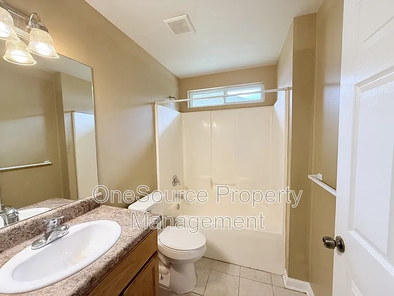 111 N Charles Willis Dr — Photo 19