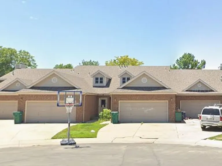 1025 49th Avenue Ct — Photo 1
