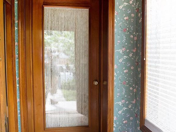 Granite Foyer