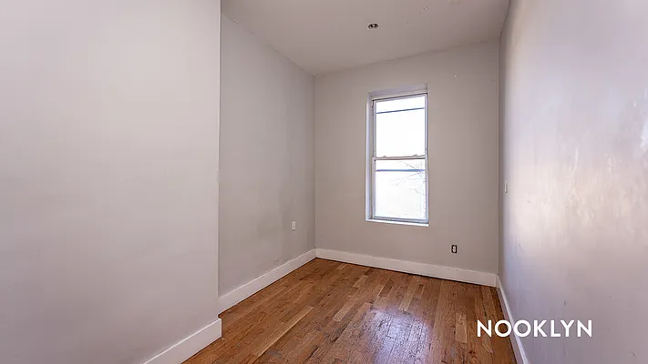Rented by Nooklyn NYC LLC | media 31