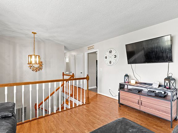 4th image of 4117 Shady Oak Dr