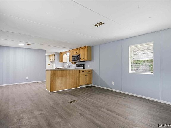 4th image of 5494 S Oldfield Ave