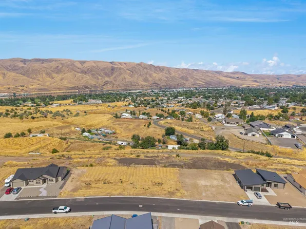 1690 Bennett Hill Dr, Clarkston, WA 99403