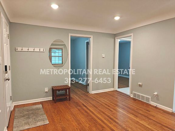 2nd image of 5349 Campbell St