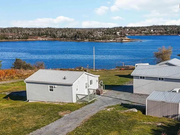 78 We St, Dover Road, NS B3Z 3S7