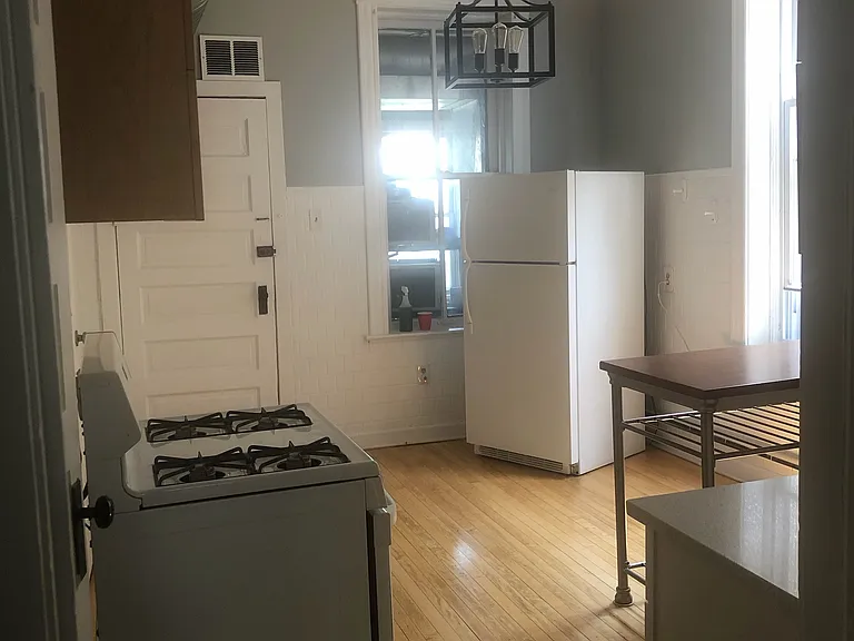 3329 S Lowe Ave #1 — Photo 3