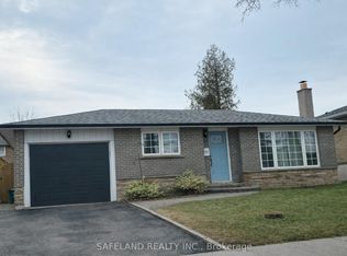 31 Cowling Cres, Ajax, ON L1S2Z6