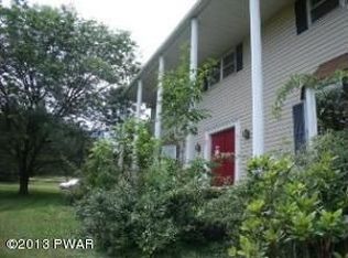138 Hoadleys Rd, Hawley, PA 18428