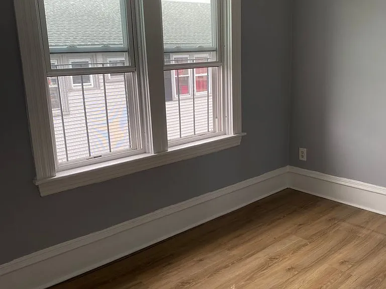 775 Plymouth Ave — Photo 4