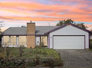 8719 NE Everett St, Portland, OR 97220