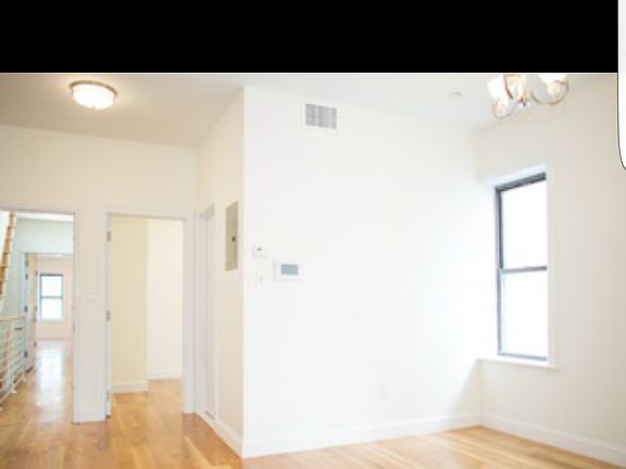 4th image of 303 Woodbine St APT 2