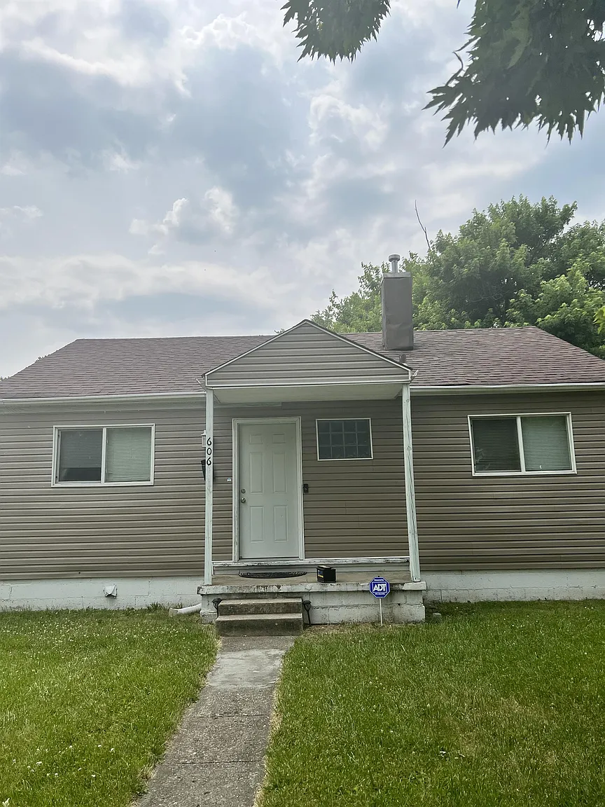 606 S Spencer Ave photo 1