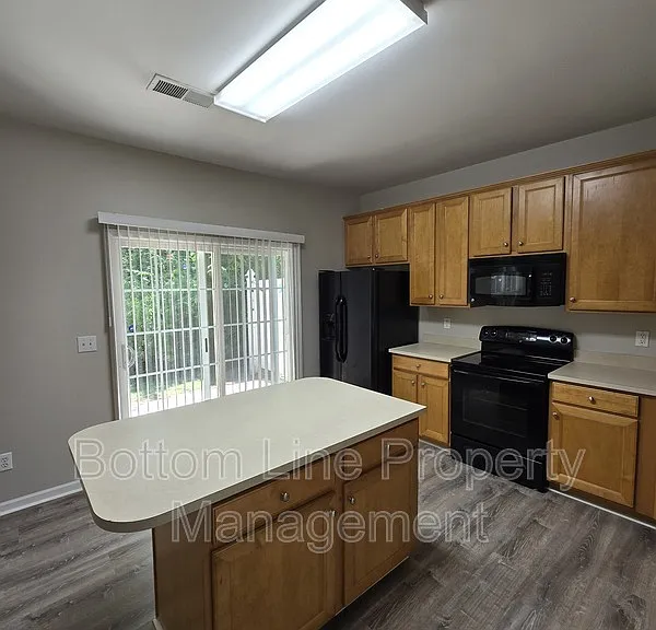 8630 Carolina Lily Ln — Photo 11