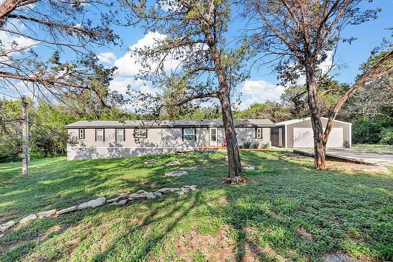 1st image of 831 Arrowhead Ct