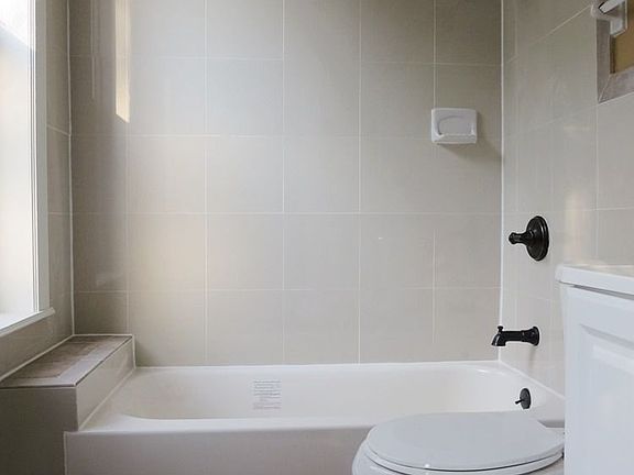 5th image of 421 Greene Ave APT 2