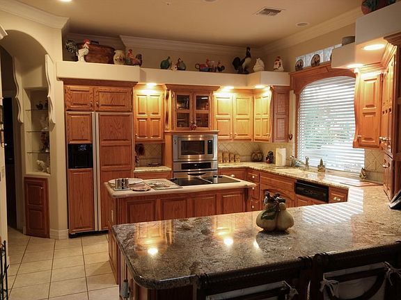 4th image of 11425 N Baron Dr