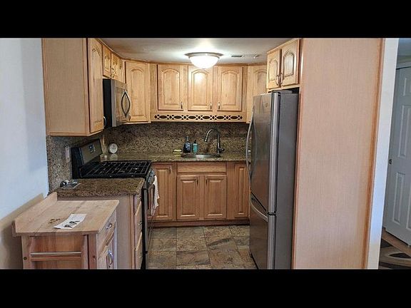 3rd image of 56 Elmwood Park Dr #46