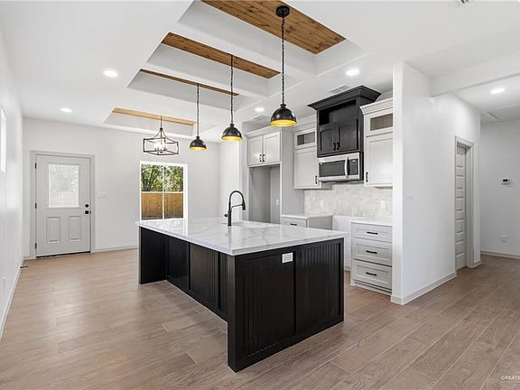 3rd image of 1202 E Wright Ave