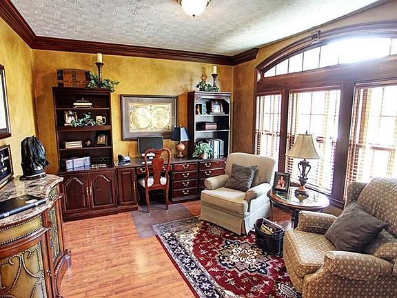 5th image of 675 Heatherstone Ct