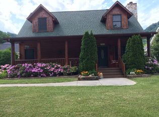 204 Campbell Creek Rd, Maggie Valley, NC 28751