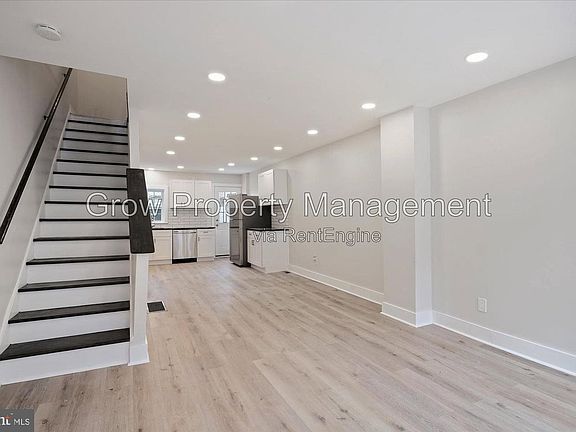 5th image of 431 Winton St