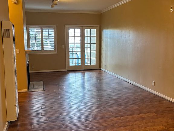 4th image of 1145 Roswell Ave APT 209