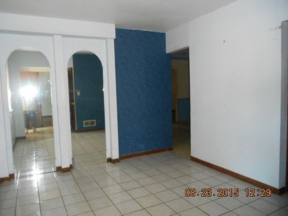 3rd image of 9889 N 850th Ave
