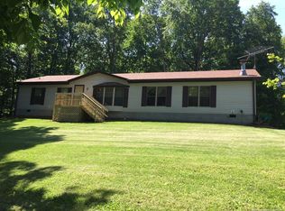 915 Hunters Rd NE, Palmyra, IN 47164