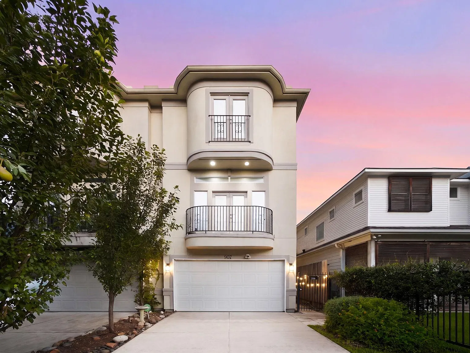 3 bed, 3.5 bath, 2791 sqft, $3,900 — Photo 3