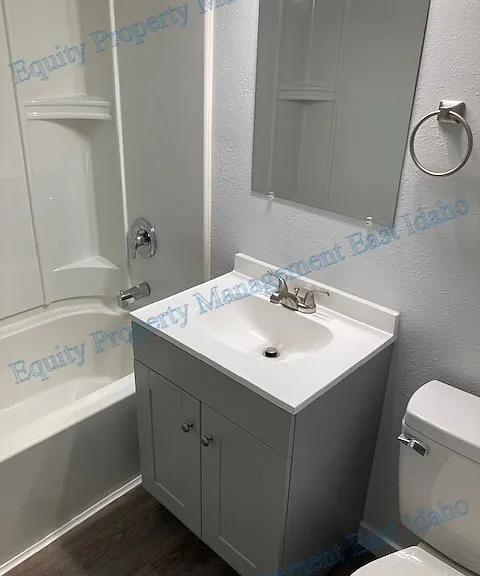 1335 S 5th Ave — Photo 17