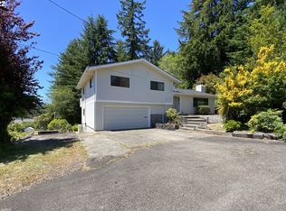 464 N 19th St, Reedsport, OR 97467