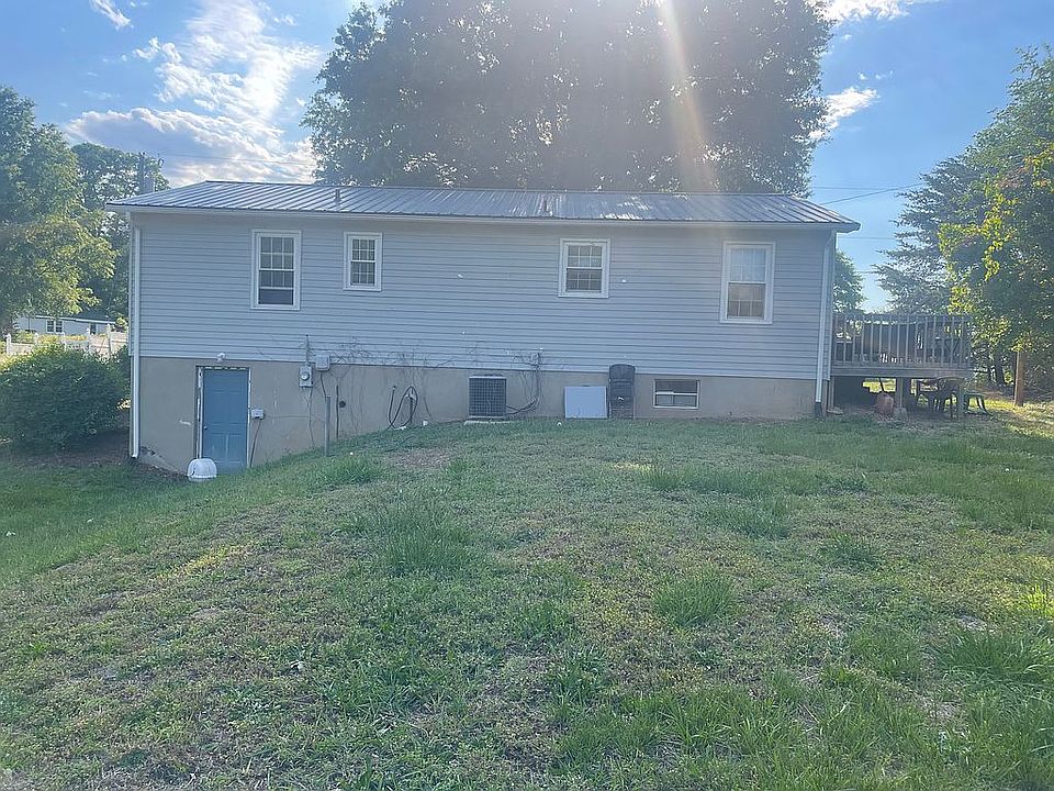 2nd image of 292 Blair Ln