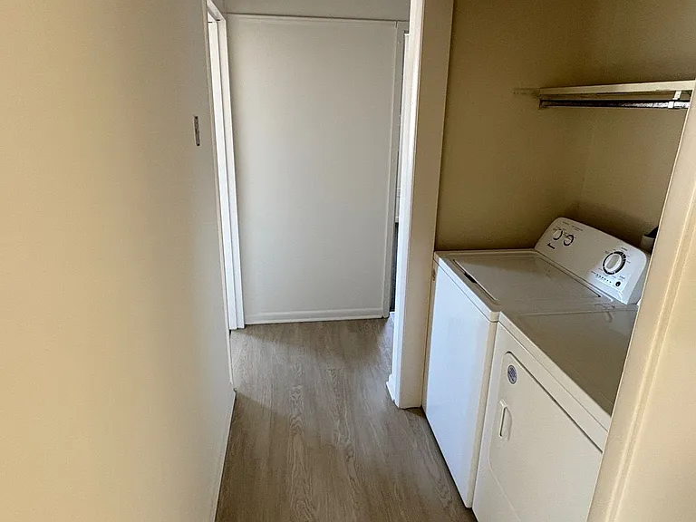 Charlotte Place Apartments — Photo 16