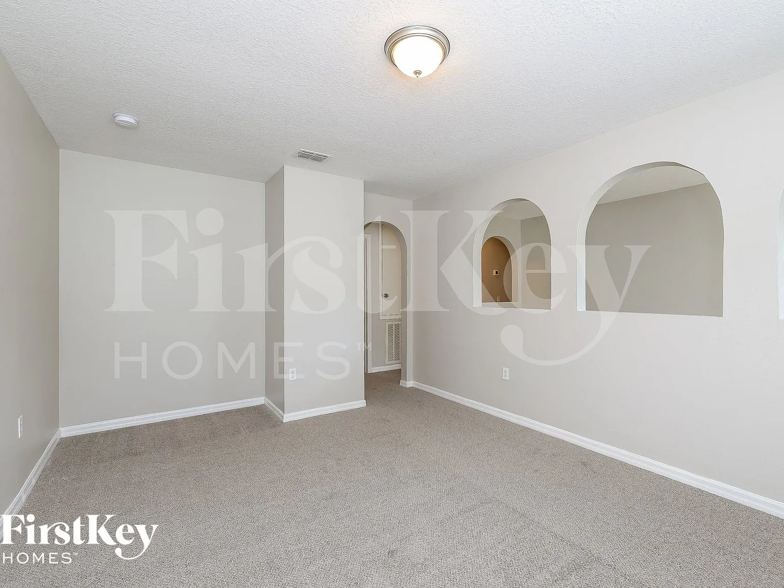 3 bed, 2.5 bath, 2320 sqft, $2,780 — Photo 3