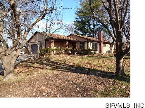 2nd image of 9 Dogwood Ln