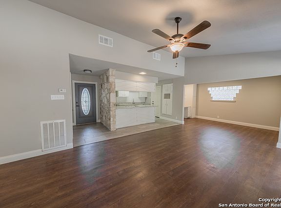 3rd image of 141 High Oak