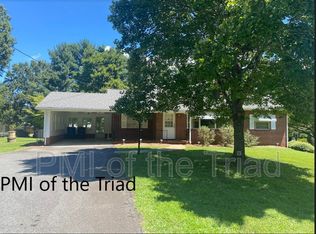 5545 Reynolda Rd, Winston Salem, NC 27106